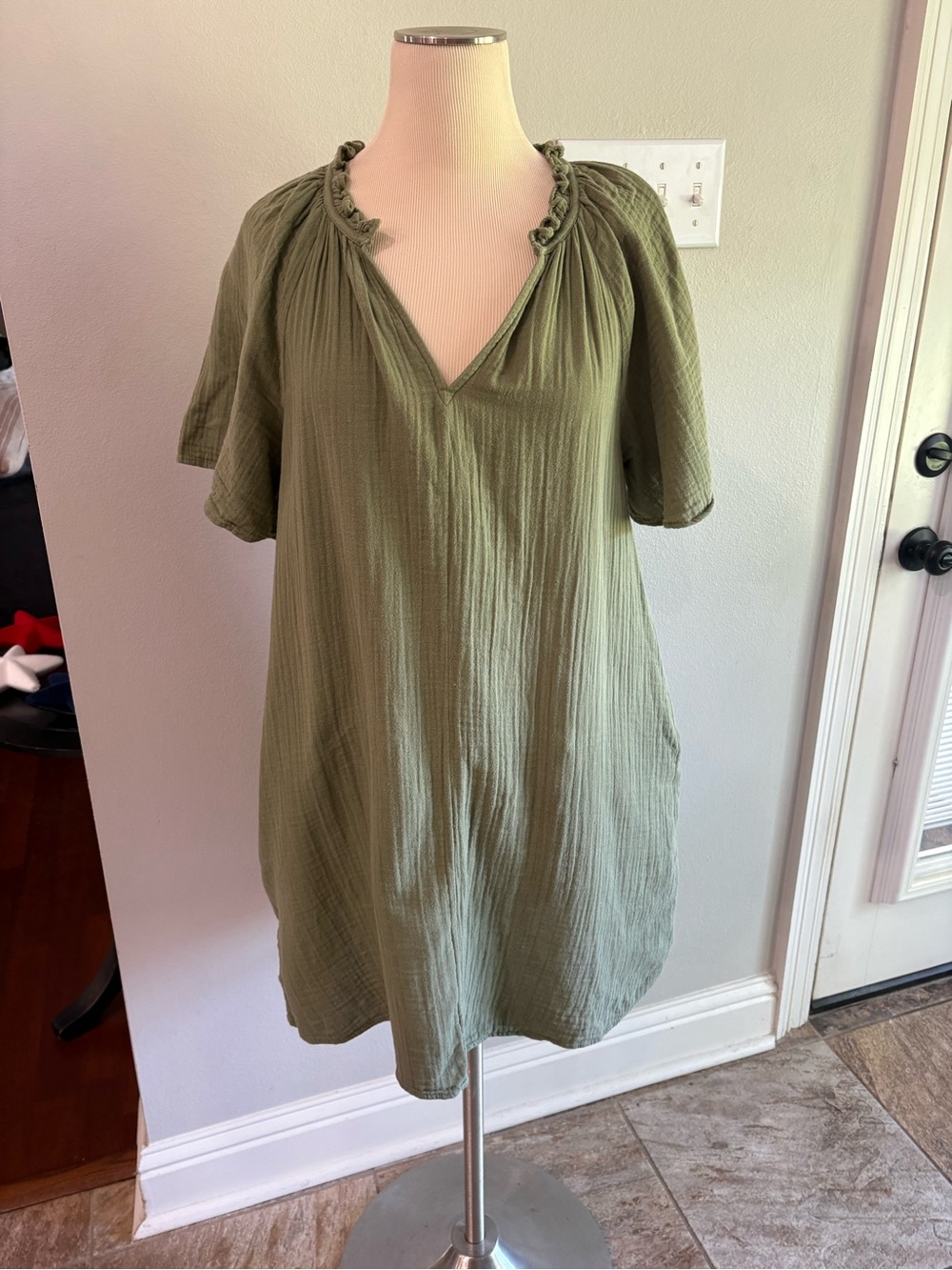 Old Navy olive green short sleeve dress with pockets 100% cotton size Large GUC